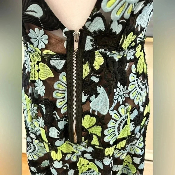 Tracy Reese Women’s Embroidery On Net Dress. Size 0 - Picture 6 of 10